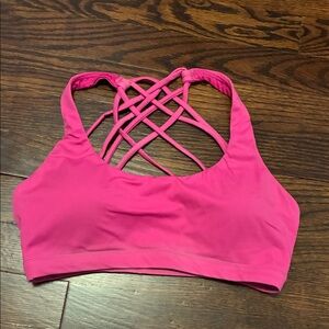 ♦️Vibrant Pink Crisscross Sports Bra